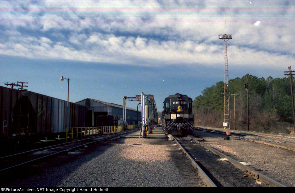 SOU 2588 sits at the fuel racks in Glenwood Yard